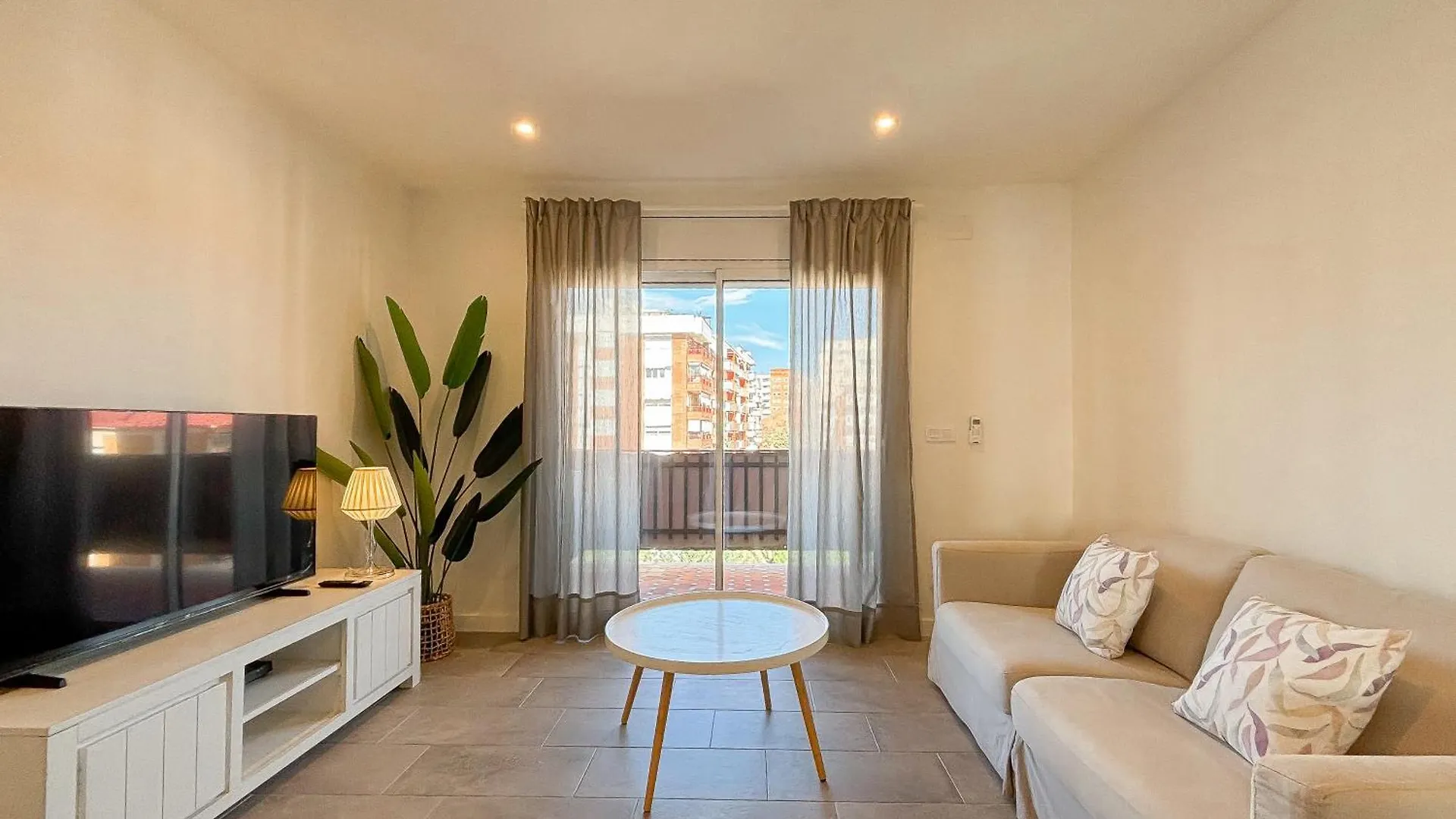 Clauhomes Suite Center Tarragona Spain
